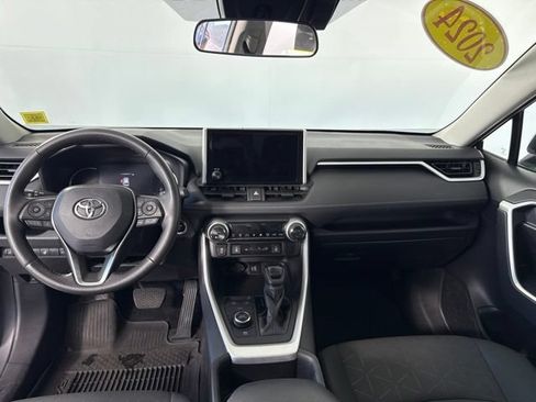 Used 2024 Toyota RAV4 XLE w/ Convenience Package AWD/4WD image 12