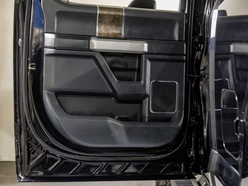 Used 2022 Ford F250 Lariat w/ Black Appearance Package image 36