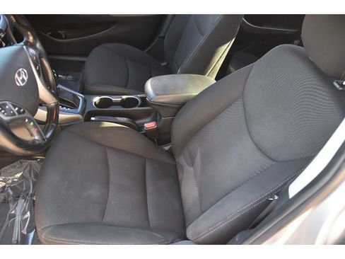 Used 2016 Hyundai Elantra Value Edition image 14