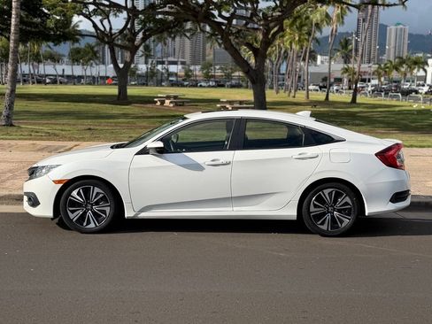 Used 2018 Honda Civic EX-L image 2