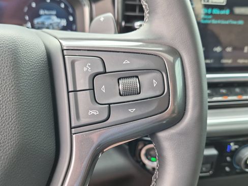 Used 2025 Chevrolet Silverado 1500 High Country AWD/4WD image 18