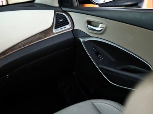 Used 2018 Hyundai Santa Fe SE w/ SE Premium Package 02 FWD image 28