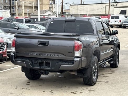 Used 2021 Toyota Tacoma TRD Off-Road image 4