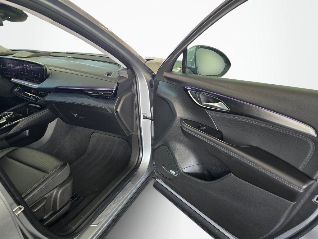 Used 2024 Buick Envision Preferred AWD/4WD image 42