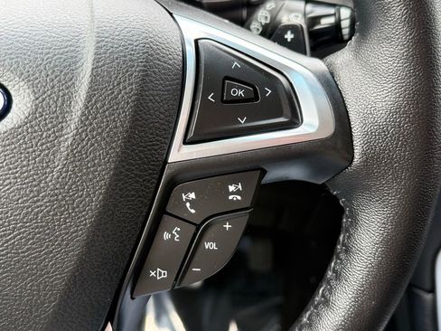 Used 2018 Ford Edge Titanium w/ Technology Package AWD/4WD image 26