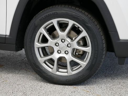 Certified 2022 Jeep Compass Latitude image 51