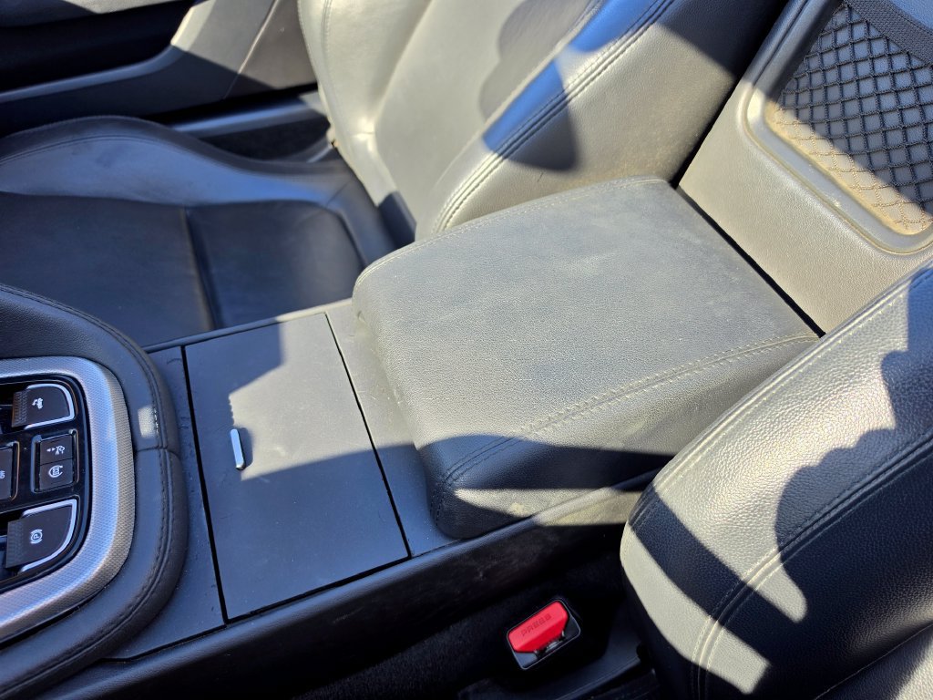 Used 2015 Jaguar F-TYPE Convertible RWD image 33