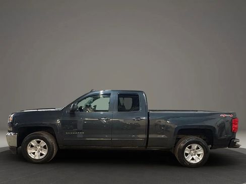 Used 2017 Chevrolet Silverado 1500 LT w/ All Star Edition image 5