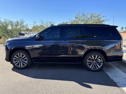 Used 2022 Cadillac Escalade Sport image 6