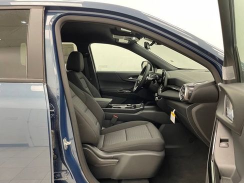 New 2026 Chevrolet Equinox LT w/ Safety and Technology Package AWD/4WD image 13
