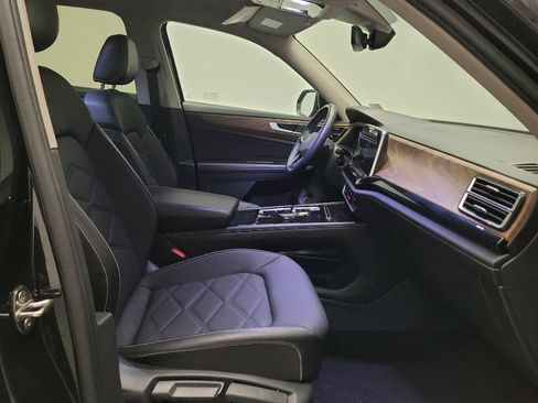 Used 2024 Volkswagen Atlas SE FWD image 21