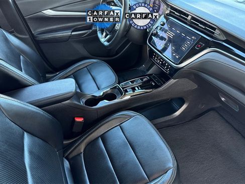 Used 2023 Chevrolet Bolt EUV LT w/ Comfort Package image 23