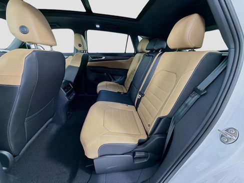 New 2026 Volkswagen Atlas Cross Sport SEL R-Line AWD/4WD image 26
