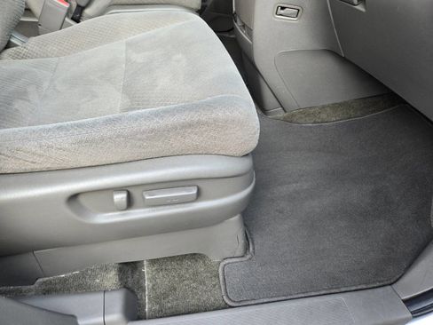 Used 2014 Honda Odyssey LX image 23