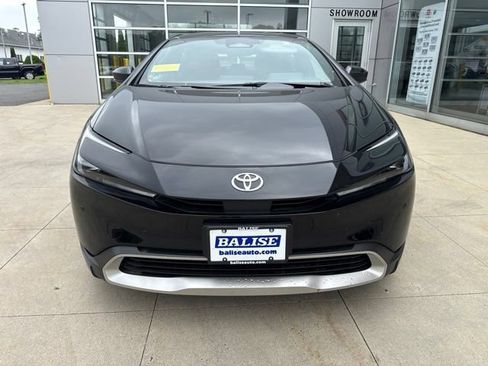 Used 2024 Toyota Prius Prime FWD image 2