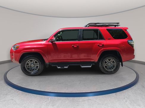 Used 2020 Toyota 4Runner SR5 Premium AWD/4WD image 8