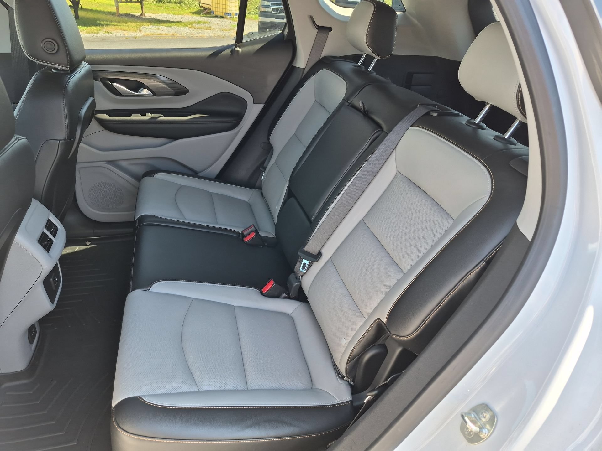 Certified 2021 GMC Terrain SLT w/ Infotainment Package II AWD/4WD image 26