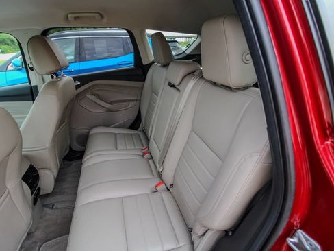 Used 2016 Ford Escape SE w/ SE Leather Comfort Package AWD/4WD image 9