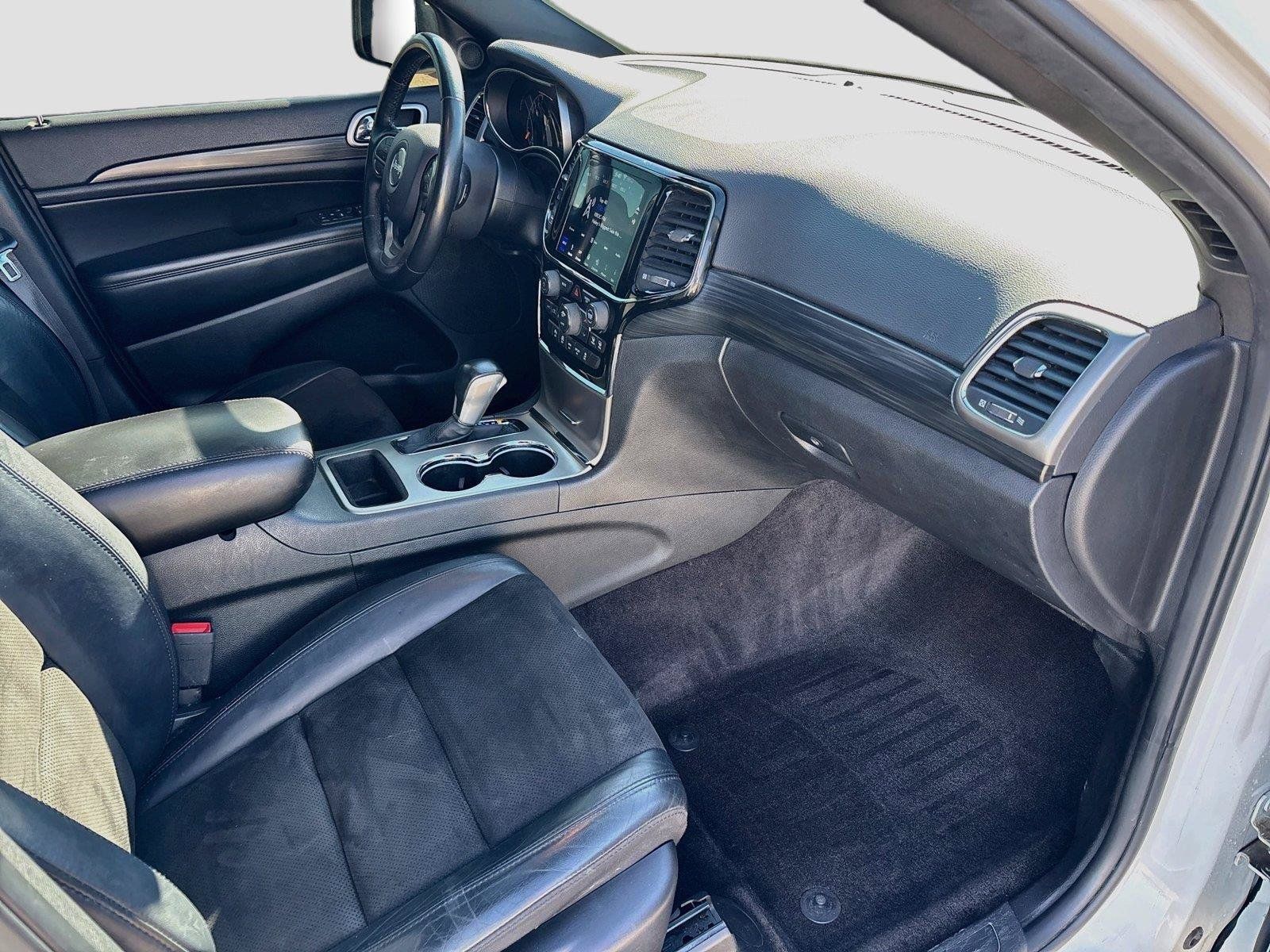 Used 2019 Jeep Grand Cherokee Altitude AWD/4WD image 30