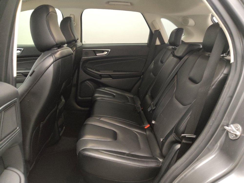 Used 2022 Ford Edge Titanium w/ Equipment Group 301A AWD/4WD image 18