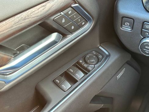 New 2026 GMC Sierra 2500 SLT image 32