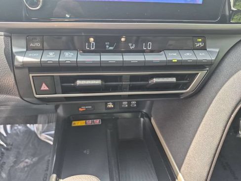 Used 2025 Toyota Camry LE FWD image 22