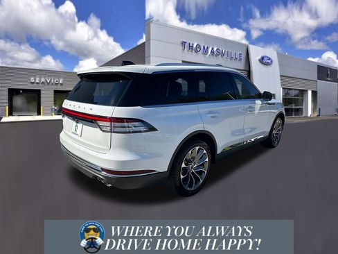 New 2026 Lincoln Aviator 2WD image 3