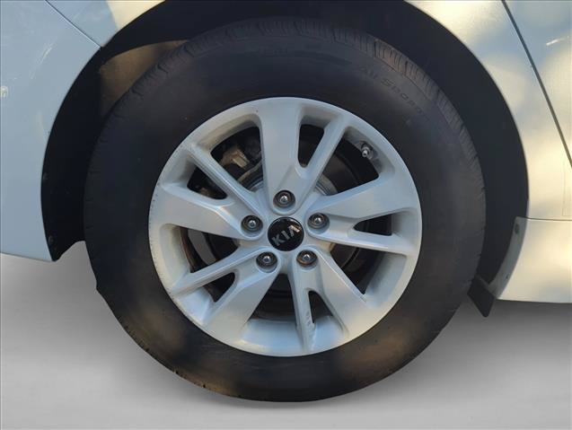 Used 2017 Kia Optima LX FWD image 7