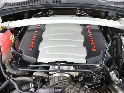 Used 2019 Chevrolet Camaro SS RWD image 18
