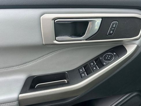 Certified 2023 Ford Explorer XLT w/ Equipment Group 202A RWD image 13