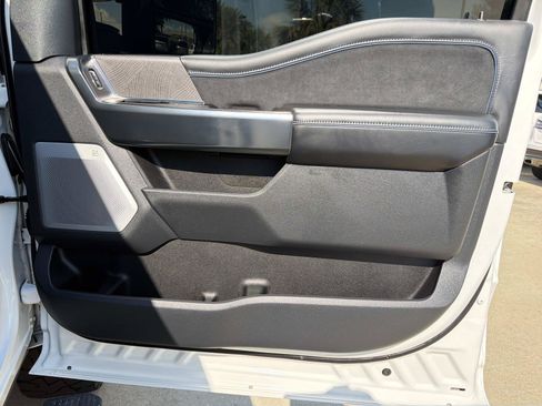 Used 2025 Ford F250 Platinum AWD/4WD image 15