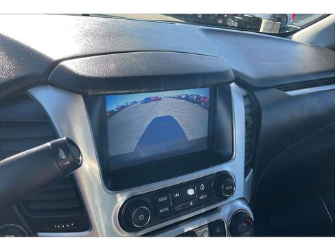 Used 2018 GMC Yukon SLT image 23