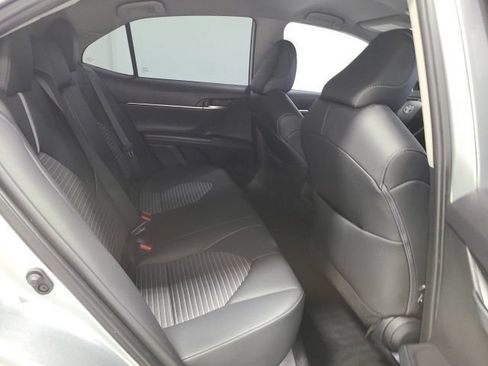 Used 2023 Toyota Camry SE FWD image 16