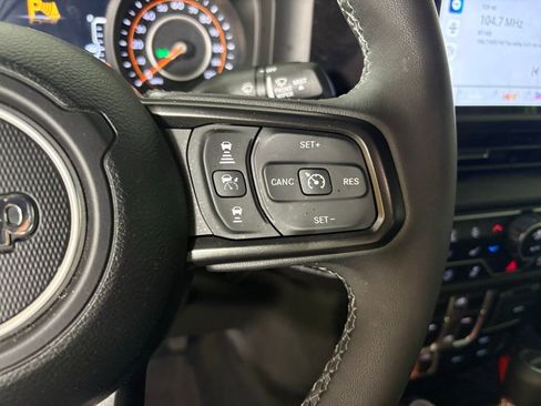 Used 2025 Jeep Gladiator Sport AWD/4WD image 20