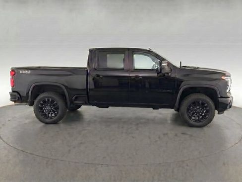 Used 2025 Chevrolet Silverado 2500 LTZ w/ LTZ Plus Package AWD/4WD image 8