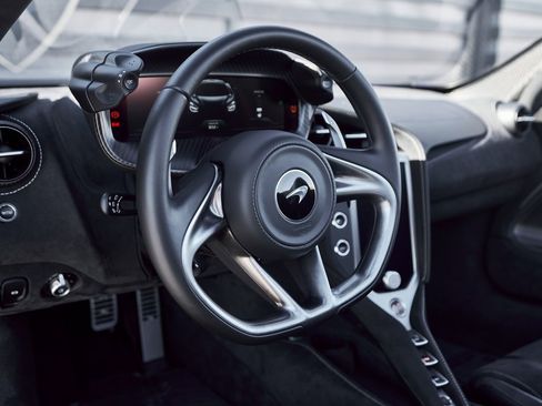 Used 2024 McLaren 750S Spider image 38