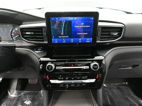 Used 2022 Ford Explorer ST-Line w/ Class IV Trailer Tow Package image 33