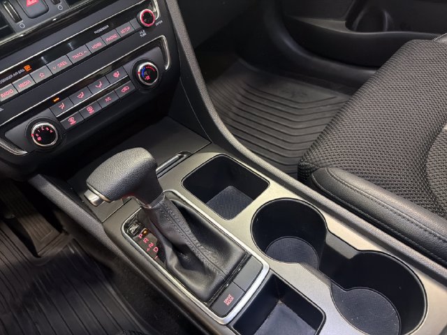 Used 2020 Kia Optima S w/ S Panoramic Sunroof Package FWD image 24
