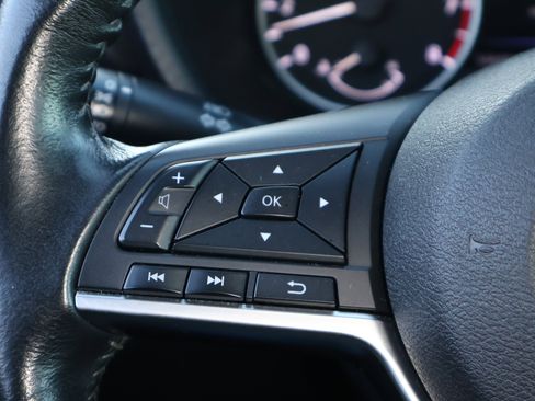 Used 2023 Nissan Sentra SV image 13