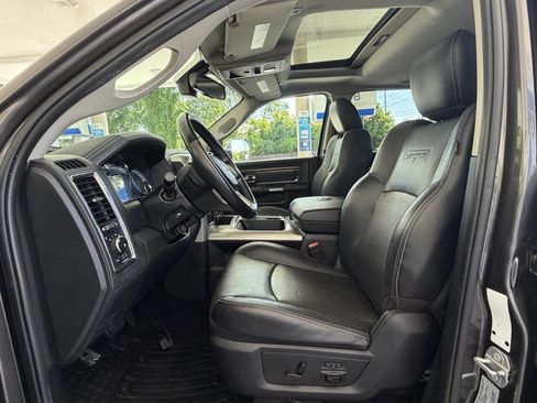 Used 2017 RAM 3500 Laramie AWD/4WD image 4