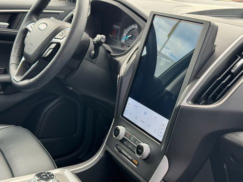 Used 2024 Ford Edge SEL w/ Convenience Package AWD/4WD image 16