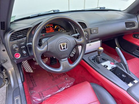 Used 2005 Honda S2000 image 12