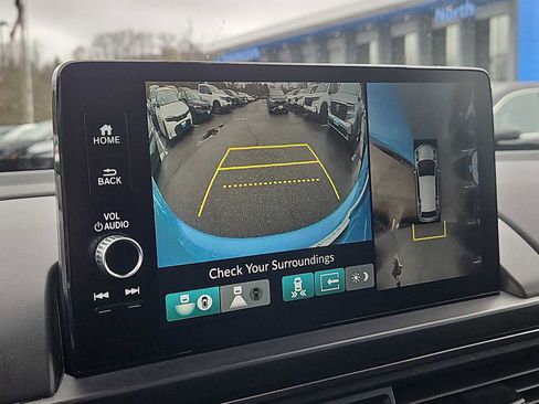 Certified 2024 Honda Pilot TrailSport image 16