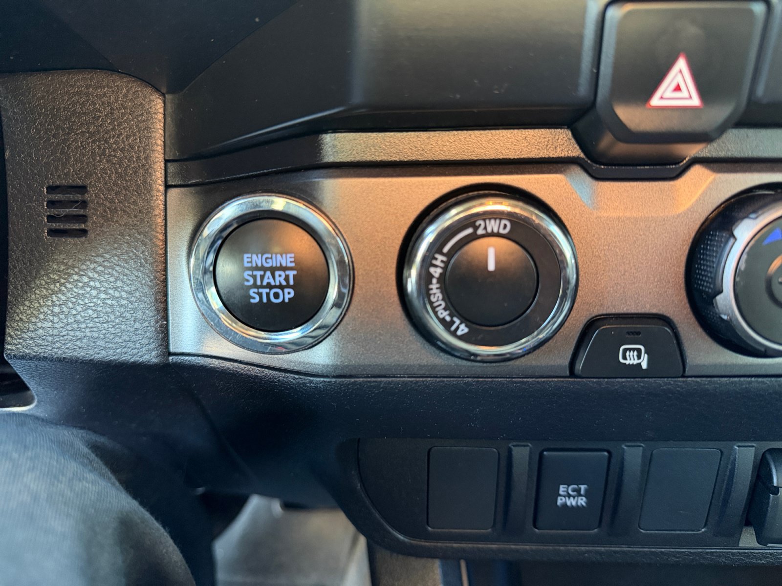 Used 2023 Toyota Tacoma TRD Off-Road AWD/4WD image 25