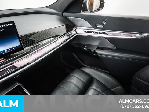 Used 2024 BMW i7 eDrive50 w/ M Sport Package RWD image 41