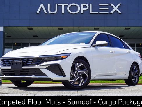 Used 2025 Hyundai Elantra Limited w/ Cargo Package FWD image 1