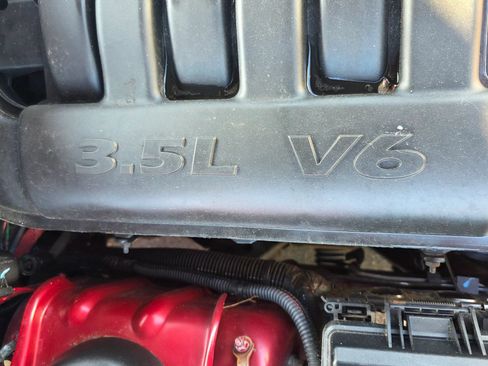 Used 2009 Dodge Challenger SE RWD image 15
