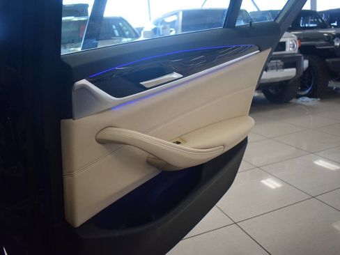 Used 2019 BMW 530i w/ Convenience Package image 50