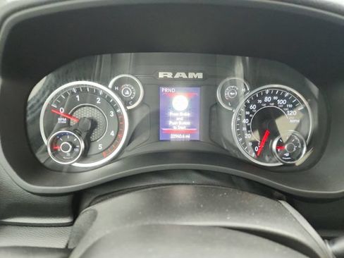 Used 2024 RAM 2500 Big Horn AWD/4WD image 36