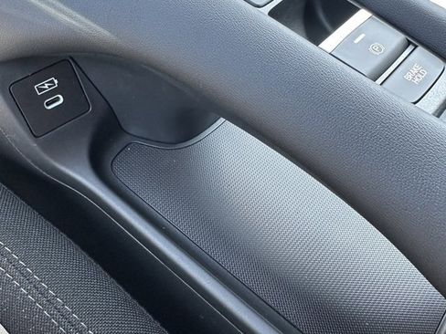 New 2026 Honda HR-V LX image 23